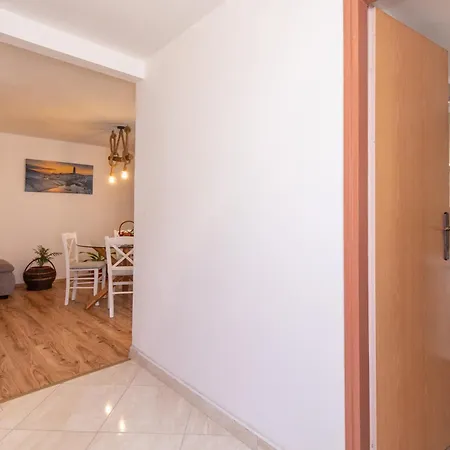 Mirna Luka Holiday home