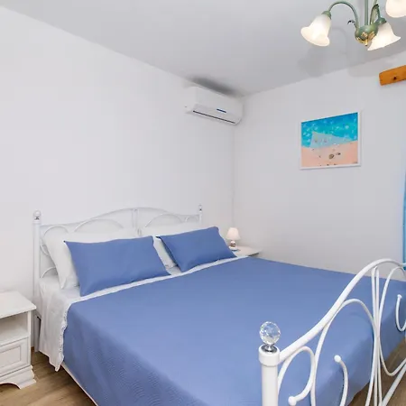 Mirna Luka Holiday home *